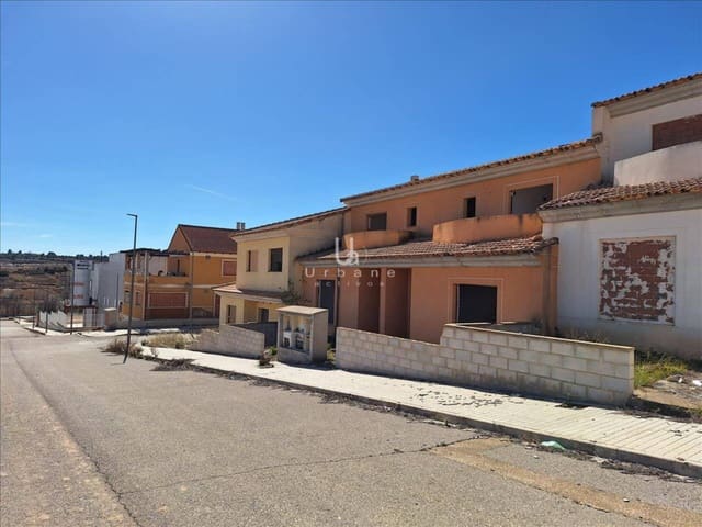 Apartment for sale in Caudete de las Fuentes - € 1,136,000 (Ref: 8729015)