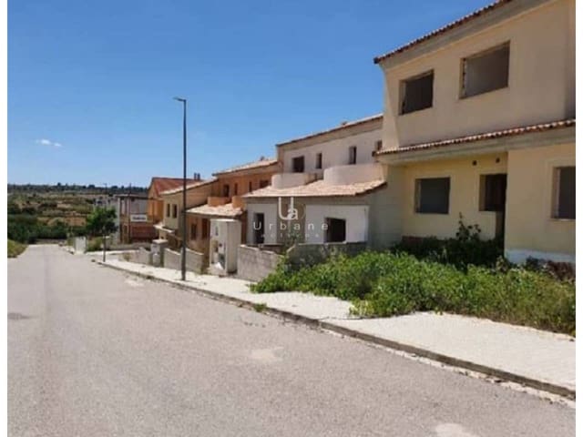 Apartment for sale in Caudete de las Fuentes - € 1,136,000 (Ref: 8729015)