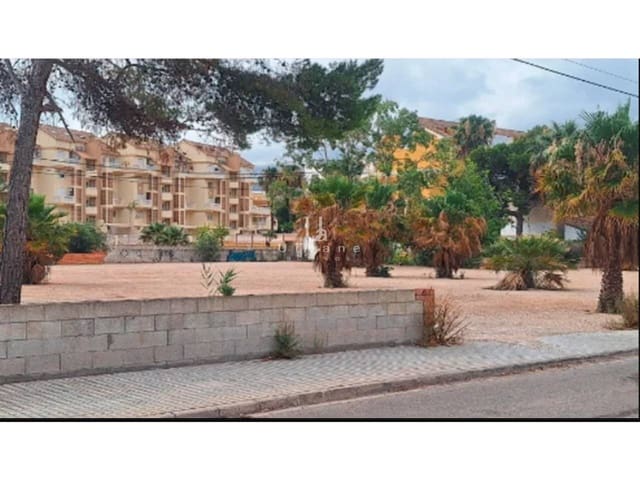 Teren niezagospodarowany na sprzedaż w Centro Urbano, Dénia - 1 728 000 € (Ref: 8732217)