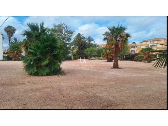 Teren niezagospodarowany na sprzedaż w Centro Urbano, Dénia - 1 728 000 € (Ref: 8732217)