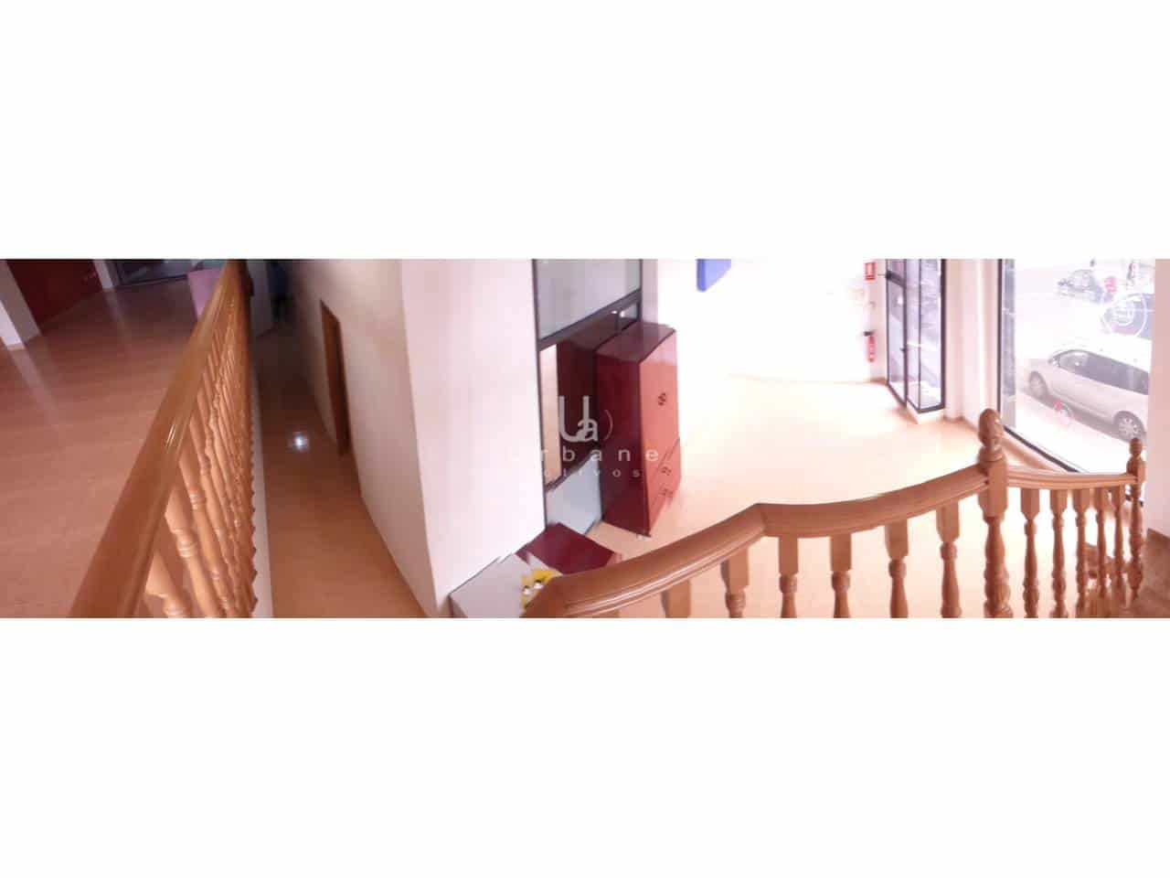 Commercial for sale in Jumilla - € 115,000 (Ref: 8804001)