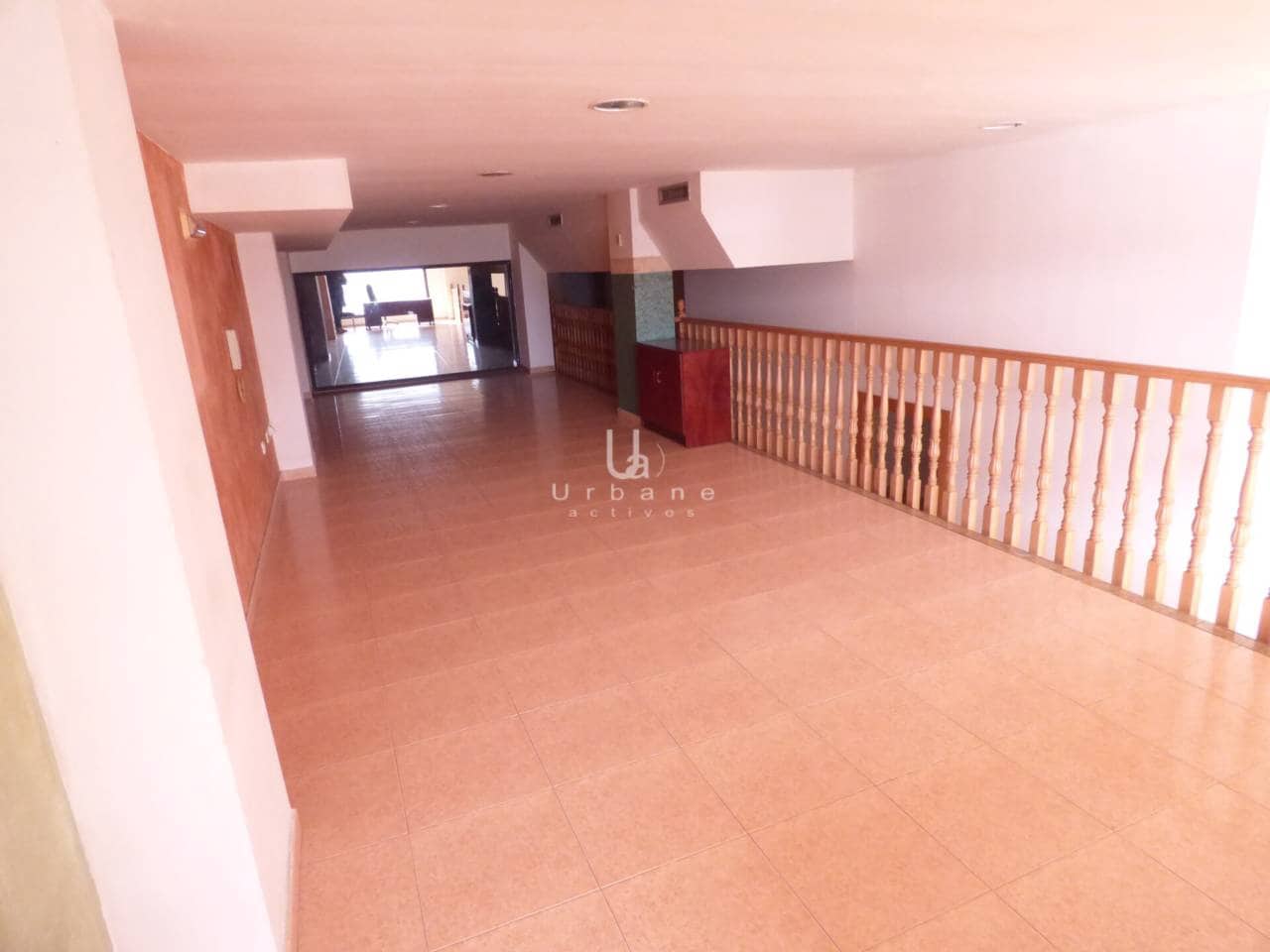 Commercial for sale in Jumilla - € 115,000 (Ref: 8804001)