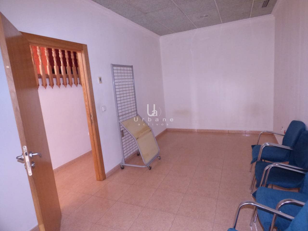 Commercial for sale in Jumilla - € 115,000 (Ref: 8804001)