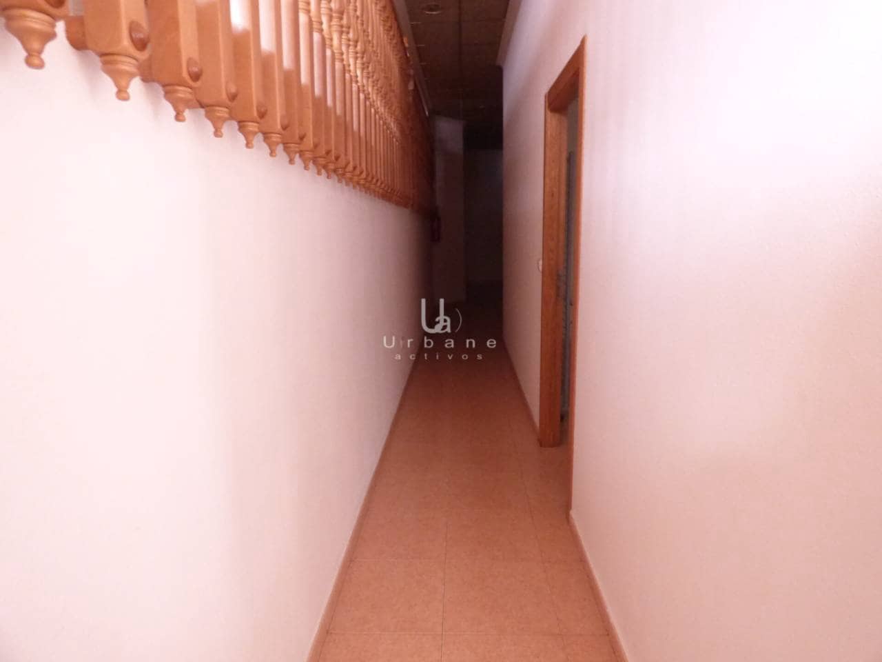 Commercial for sale in Jumilla - € 115,000 (Ref: 8804001)