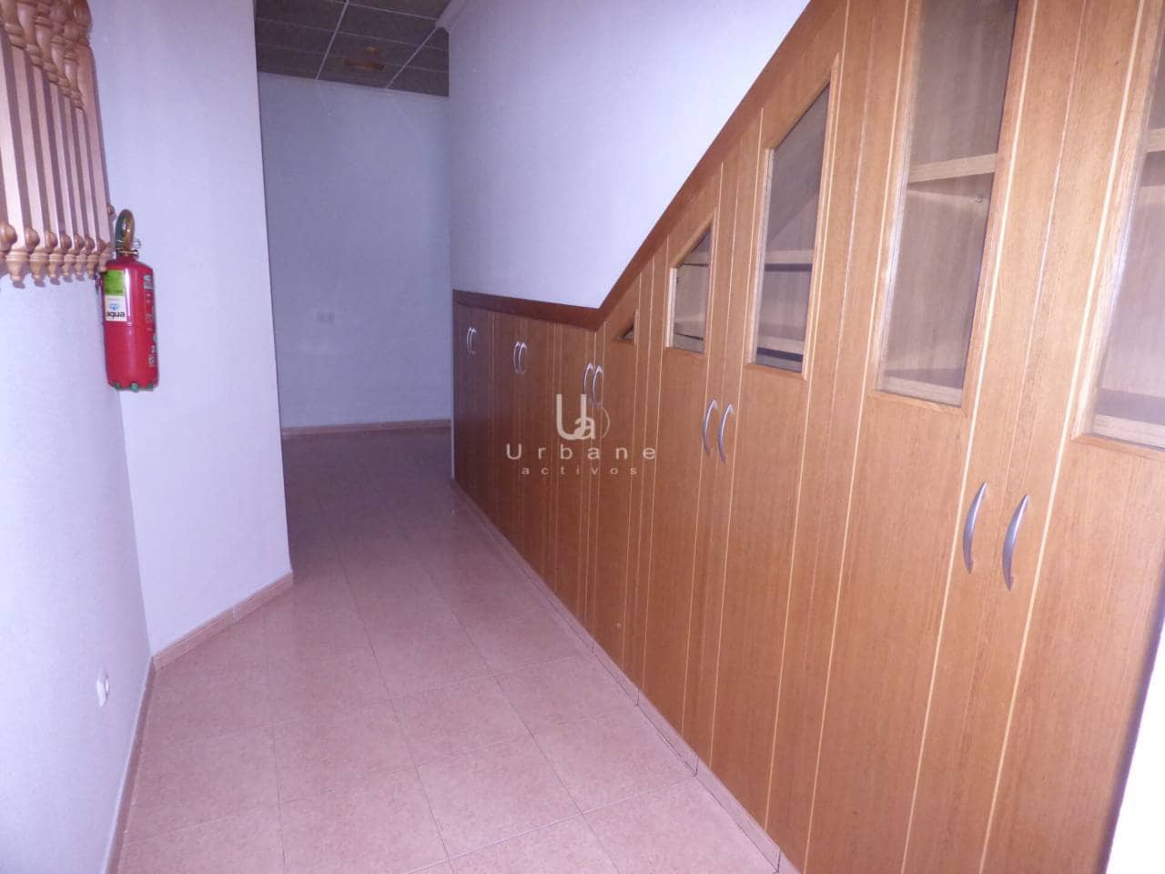 Commercial for sale in Jumilla - € 115,000 (Ref: 8804001)
