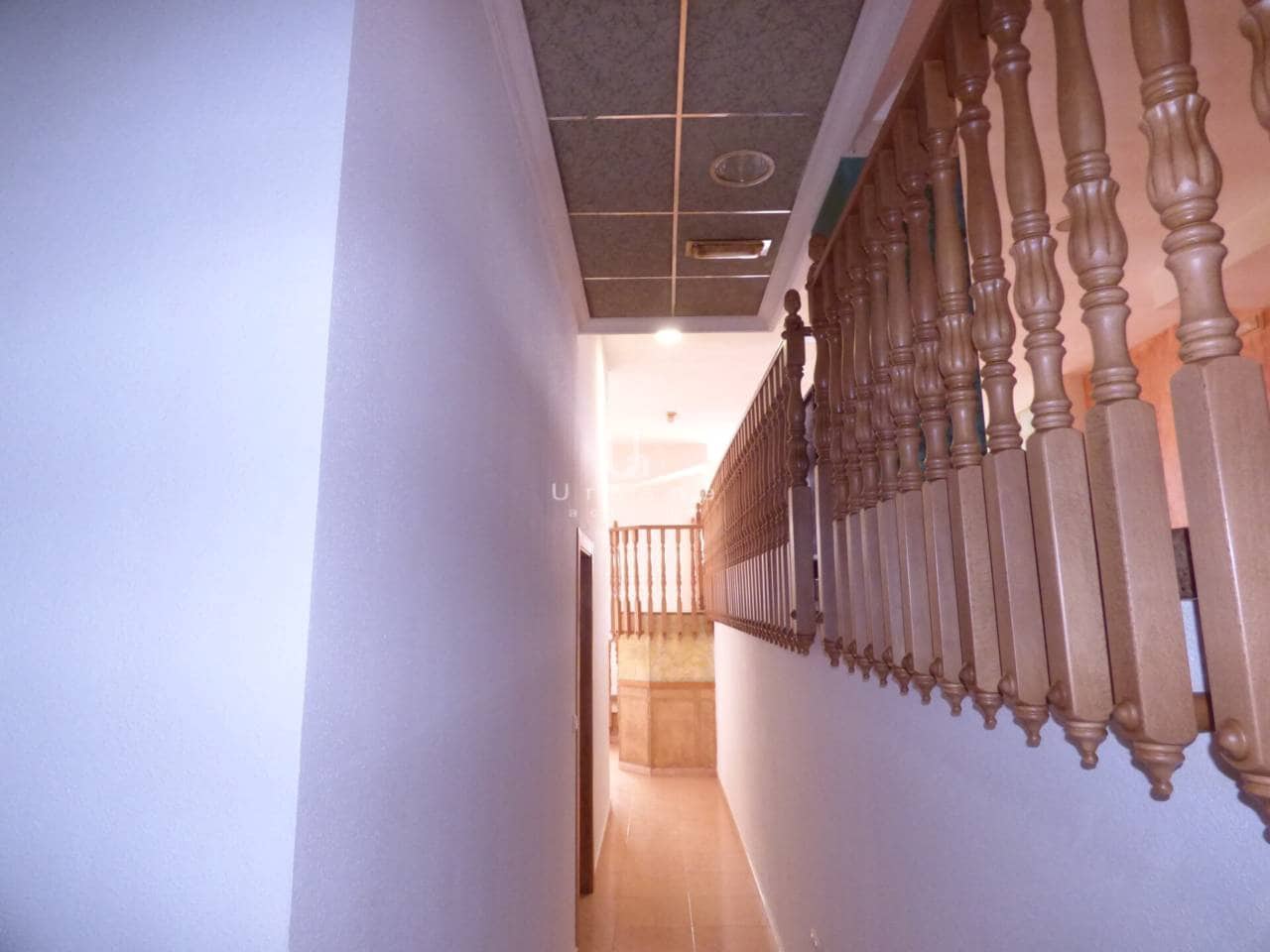 Commercial for sale in Jumilla - € 115,000 (Ref: 8804001)