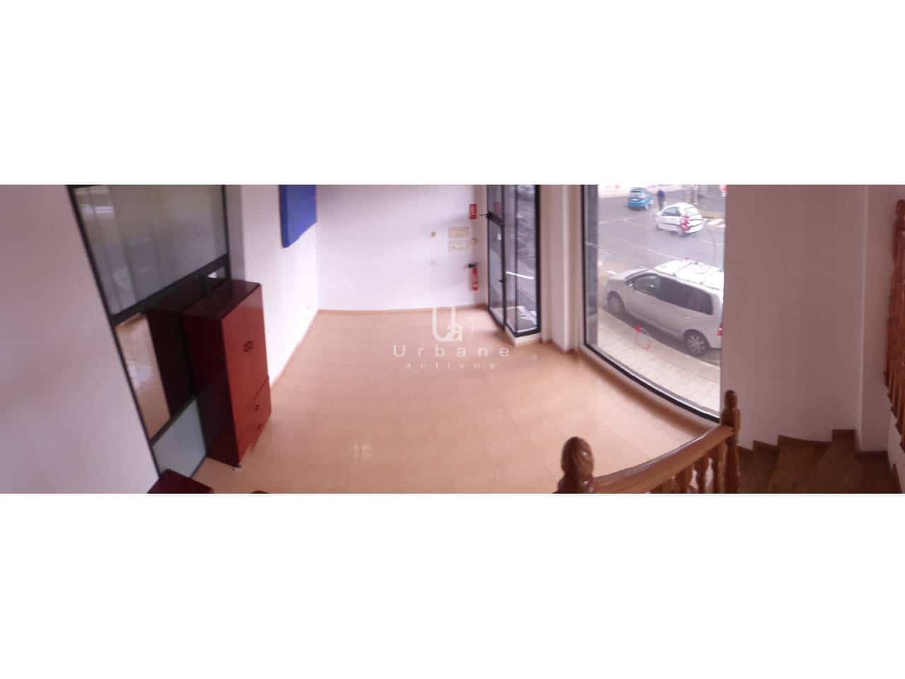 Commercial for sale in Jumilla - € 115,000 (Ref: 8804001)