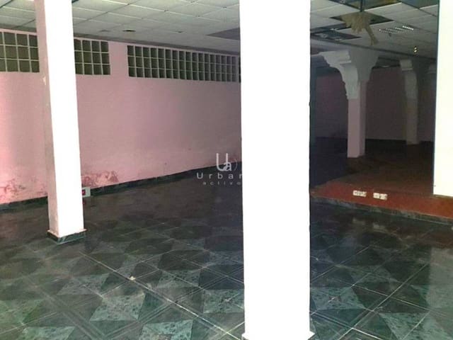 Commercial for sale in Benicalap, Valencia city - € 175,000 (Ref: 8847030)