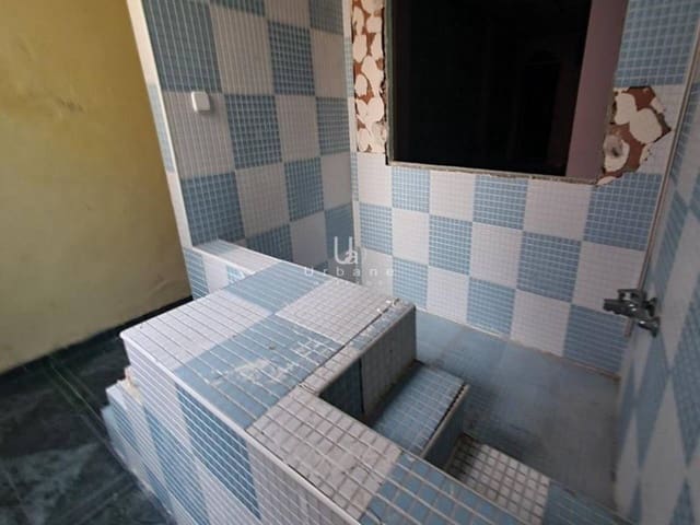 Commercial for sale in Benicalap, Valencia city - € 175,000 (Ref: 8847030)