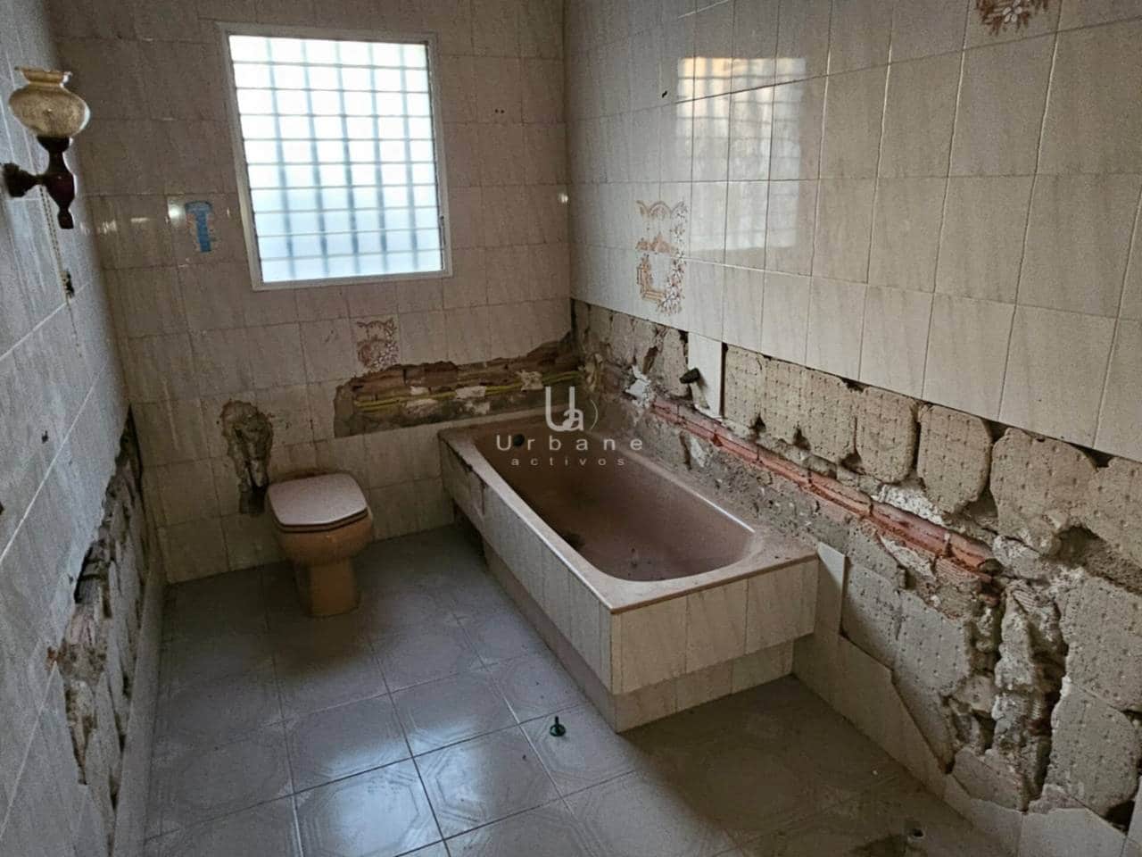 3 bedroom Flat for sale in San Jose de la Vega - € 54,000 (Ref: 8848682)