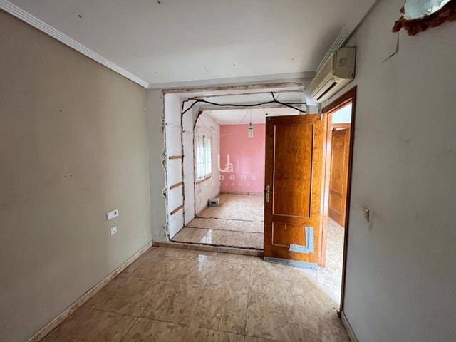 Chalet de 3 habitaciones en Guardamar del Segura en venta con piscina garaje - 214.000 € (Ref: 8848684)