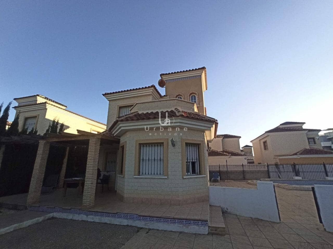 3 bedroom Villa for sale in Guardamar del Segura with pool garage - € 214,000 (Ref: 8848684)
