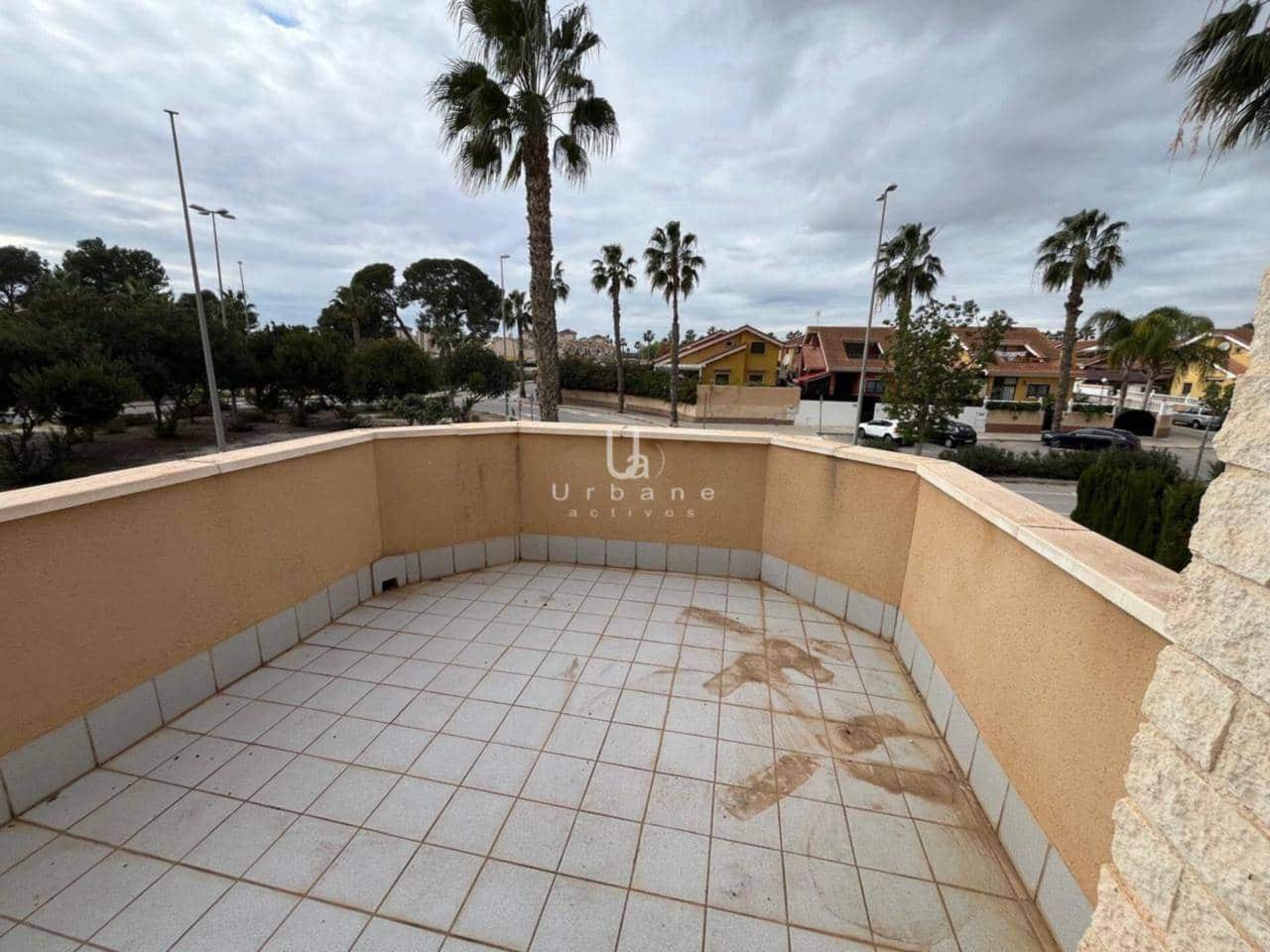 3 bedroom Villa for sale in Guardamar del Segura with pool garage - € 214,000 (Ref: 8848684)