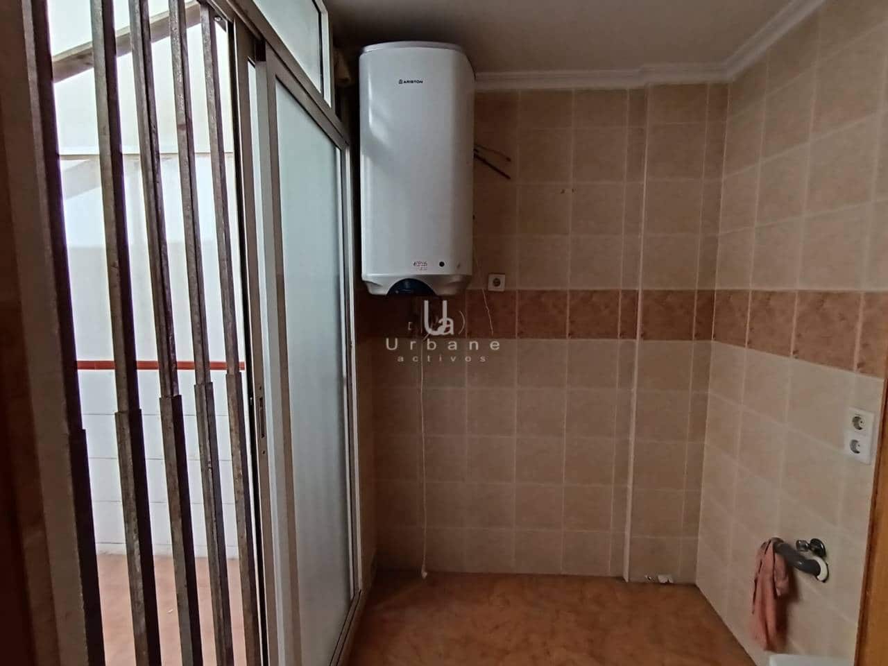 3 soverom Rekkehus til salgs i Almoradi med garasje - € 119 000 (Ref: 8866673)