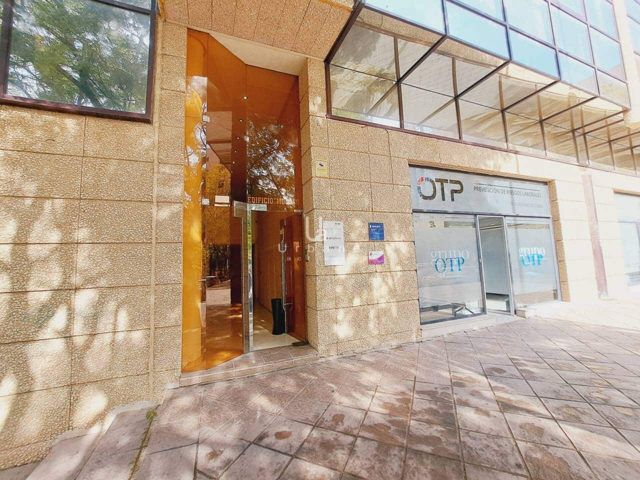 Kontor til salgs i Murcia by med garasje - € 310 000 (Ref: 8879347)