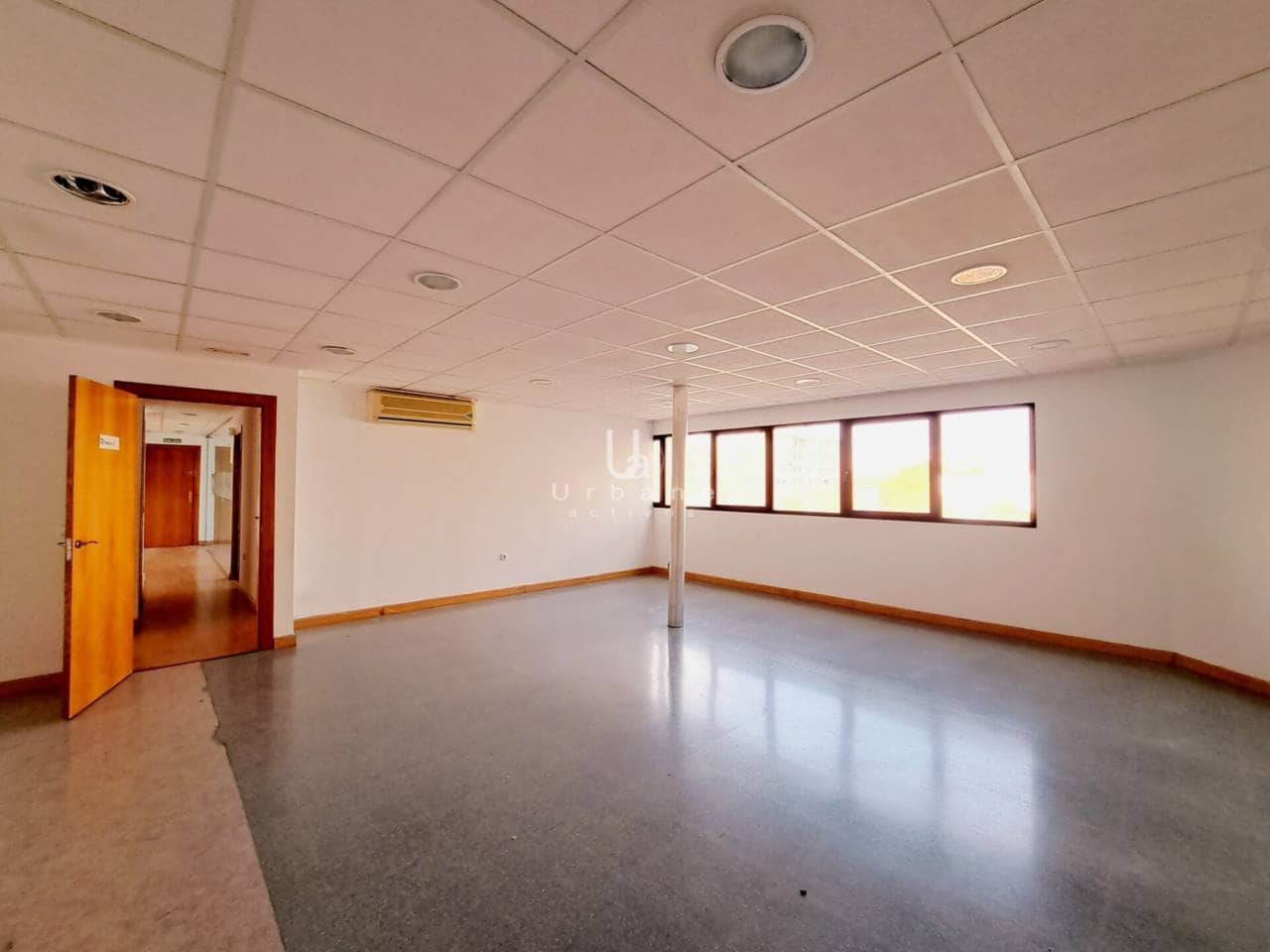 Kontor til salgs i Murcia by med garasje - € 310 000 (Ref: 8879347)