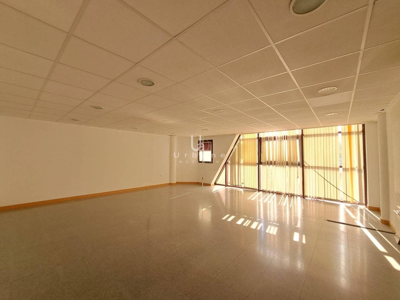 Kontor til salgs i Murcia by med garasje - € 310 000 (Ref: 8879347)