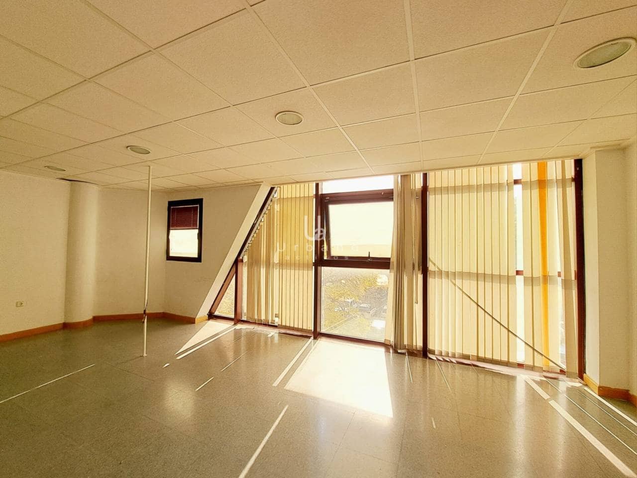 Kontor til salgs i Murcia by med garasje - € 310 000 (Ref: 8879347)