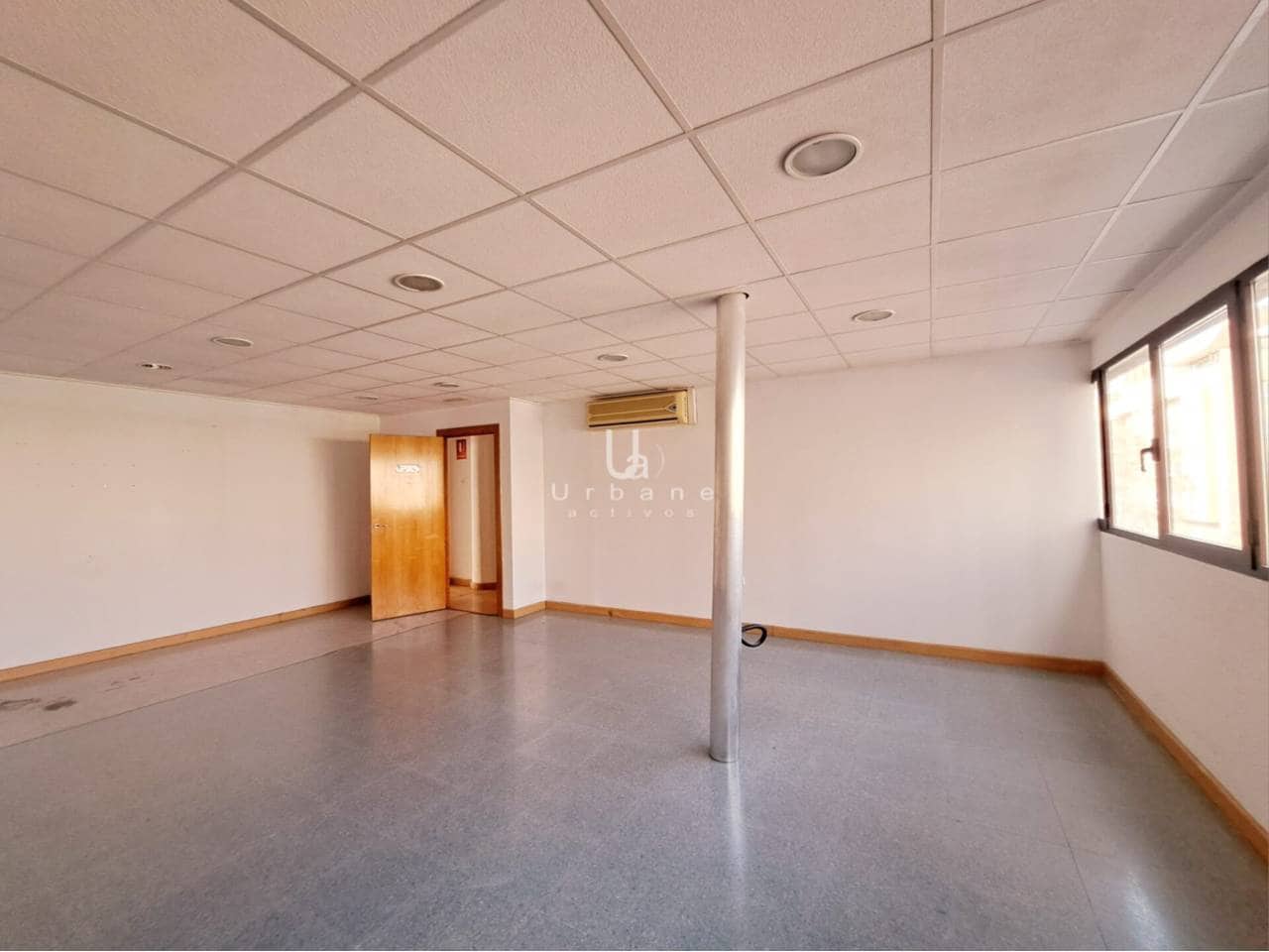 Kontor til salgs i Murcia by med garasje - € 310 000 (Ref: 8879347)