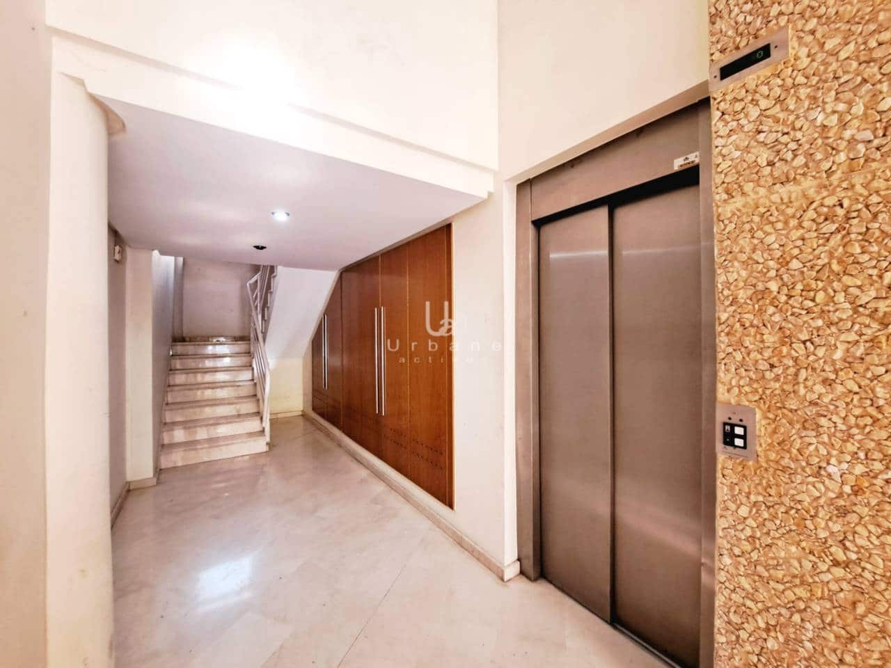 Kontor til salgs i Murcia by med garasje - € 310 000 (Ref: 8879347)