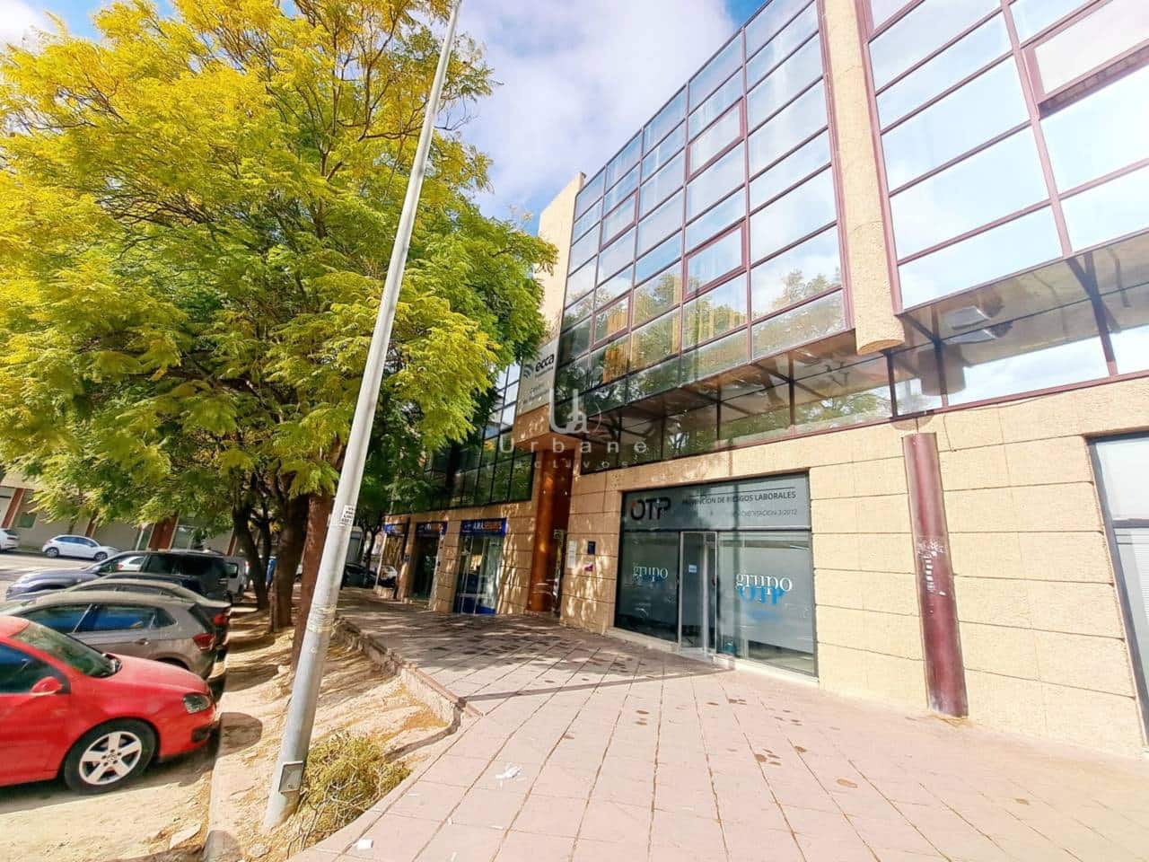 Kontor til salgs i Murcia by med garasje - € 310 000 (Ref: 8879347)