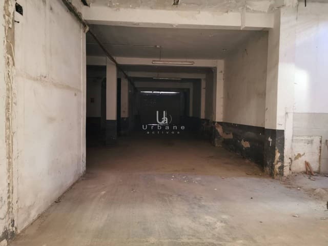 Biznes do wynajęcia w Benicalap, Miasto Walencja - 7 000 € (Ref: 8923370)