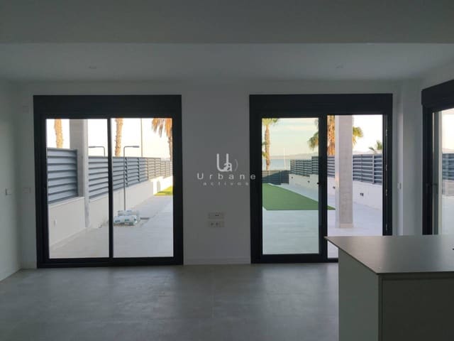 3 soveværelse Villa til salg i Los Alcázares med swimmingpool garage - € 1.390.000 (Ref: 8931743)