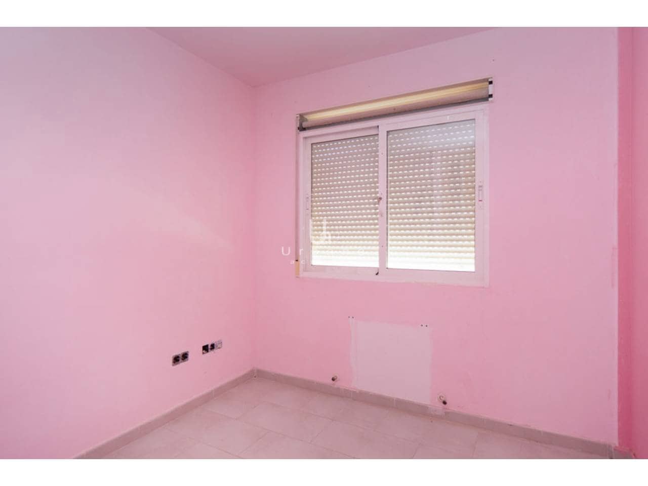 4 makuuhuone Rivitalo myytävänä paikassa Roda mukana uima-altaan 
autotalli - 190 000 € (Ref: 8985393)