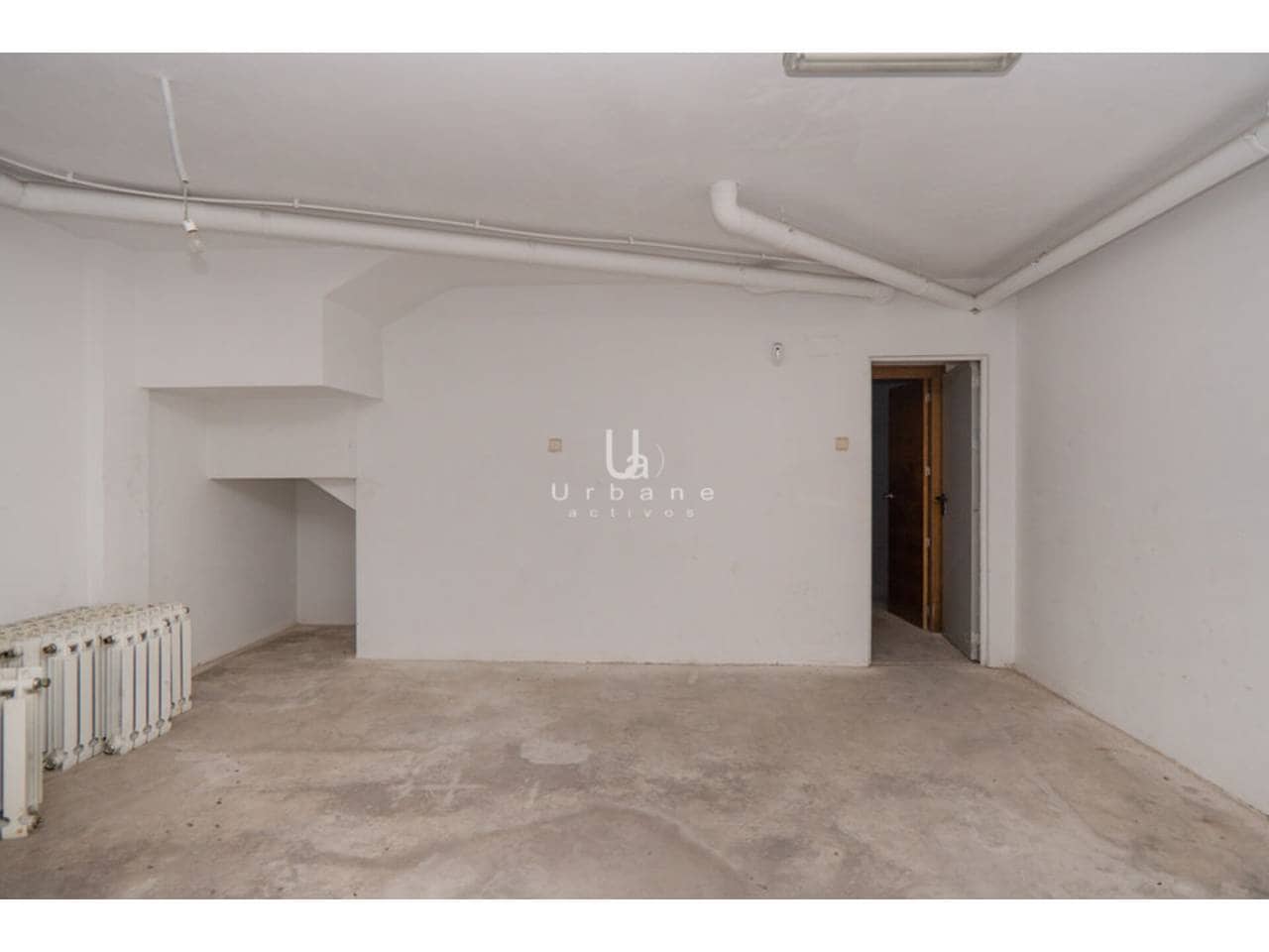 4 makuuhuone Rivitalo myytävänä paikassa Roda mukana uima-altaan 
autotalli - 190 000 € (Ref: 8985393)