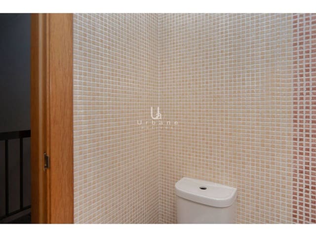 4 makuuhuone Rivitalo myytävänä paikassa Roda, San Javier mukana uima-altaan 
autotalli - 190 000 € (Ref: 8985393)