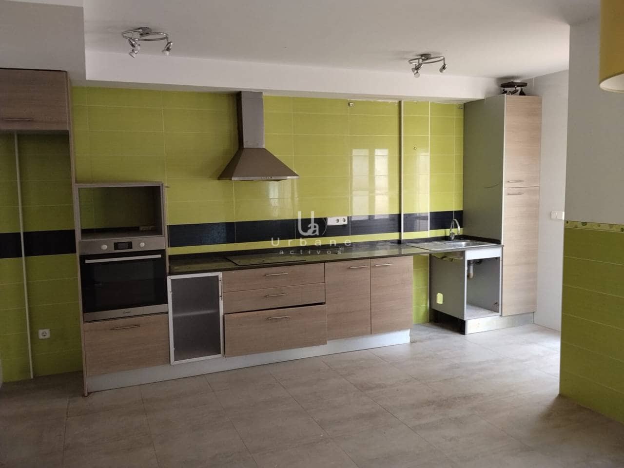 4 bedroom Terraced Villa for sale in Roda with pool garage - € 190,000 (Ref: 8985393)