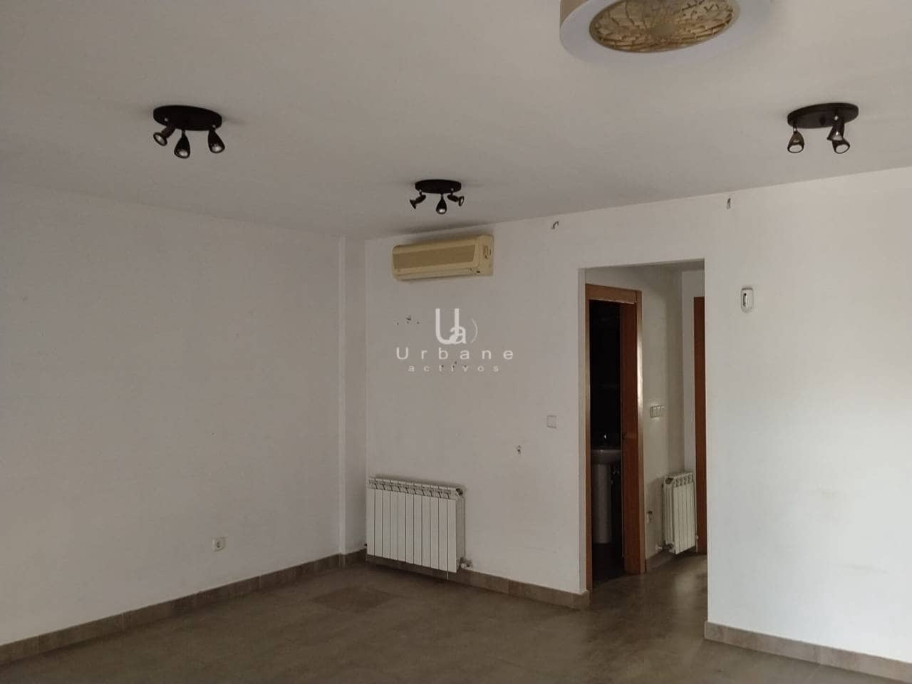 4 bedroom Terraced Villa for sale in Roda with pool garage - € 190,000 (Ref: 8985393)