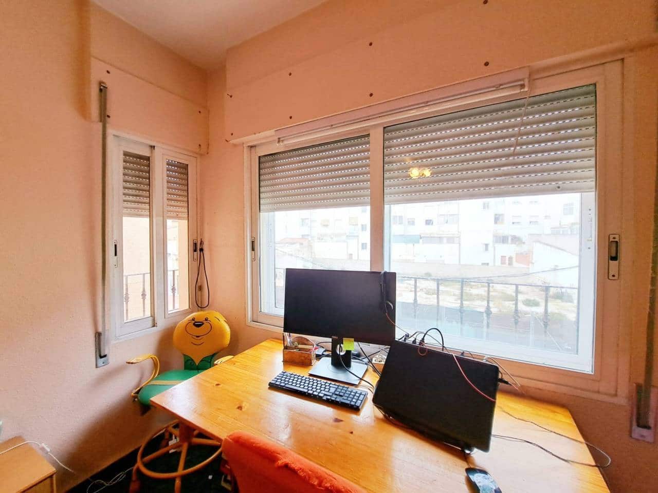 4 soveværelse Lejlighed til salg i Beniajan med garage - € 230.000 (Ref: 8990314)