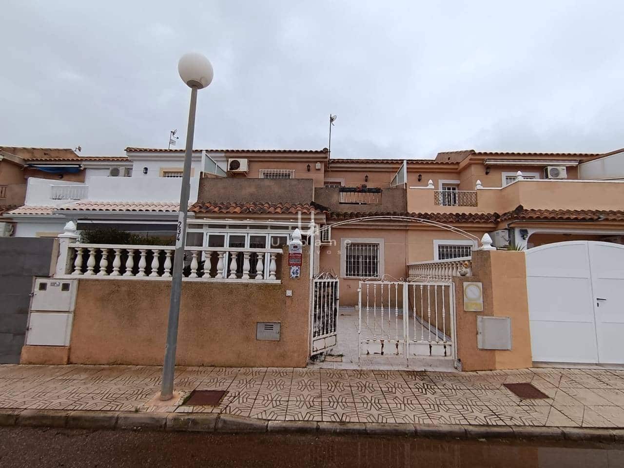 3 soveværelse Rækkehus til salg i Los Urrutias med garage - € 135.000 (Ref: 9095008)
