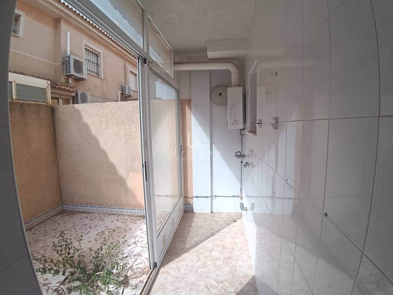 3 soveværelse Rækkehus til salg i Los Urrutias med swimmingpool garage - € 135.000 (Ref: 9095008)