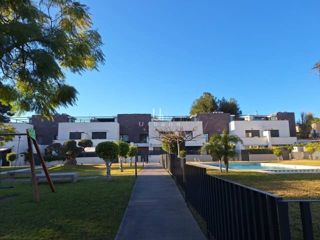5 soveværelse Rækkehus til salg i Paterna med swimmingpool garage - € 515.000 (Ref: 9124566)