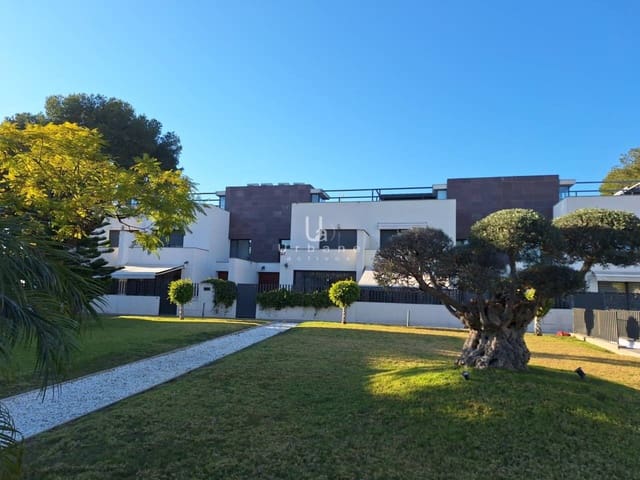5 soveværelse Rækkehus til salg i Paterna med swimmingpool garage - € 515.000 (Ref: 9124566)
