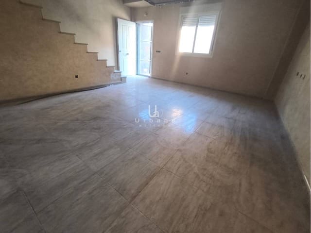 4 sypialnia Dom szeregowy na sprzedaż w El Esparragal, Miasto Murcja z garażem - 195 000 € (Ref: 9197447)