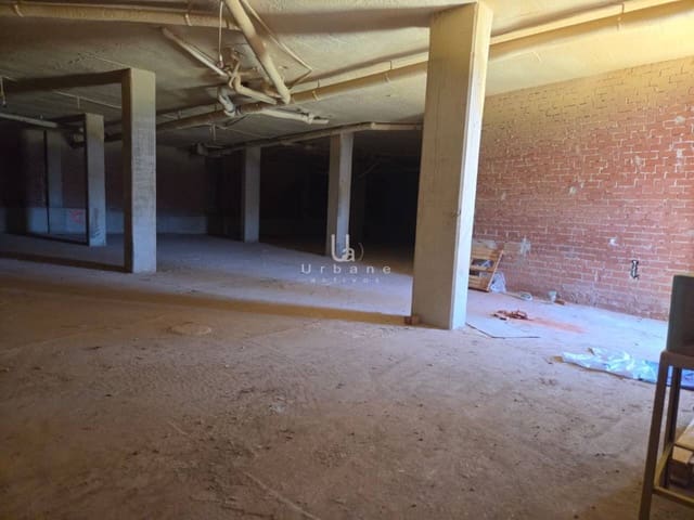 Commercial for sale in La Manga del Mar Menor - € 115,000 (Ref: 9204191)