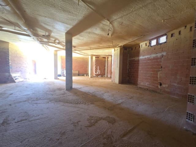 Commercial for sale in La Manga del Mar Menor - € 115,000 (Ref: 9204191)