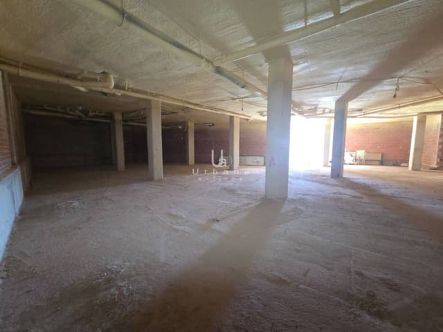 Commercial for sale in La Manga del Mar Menor - € 115,000 (Ref: 9204191)