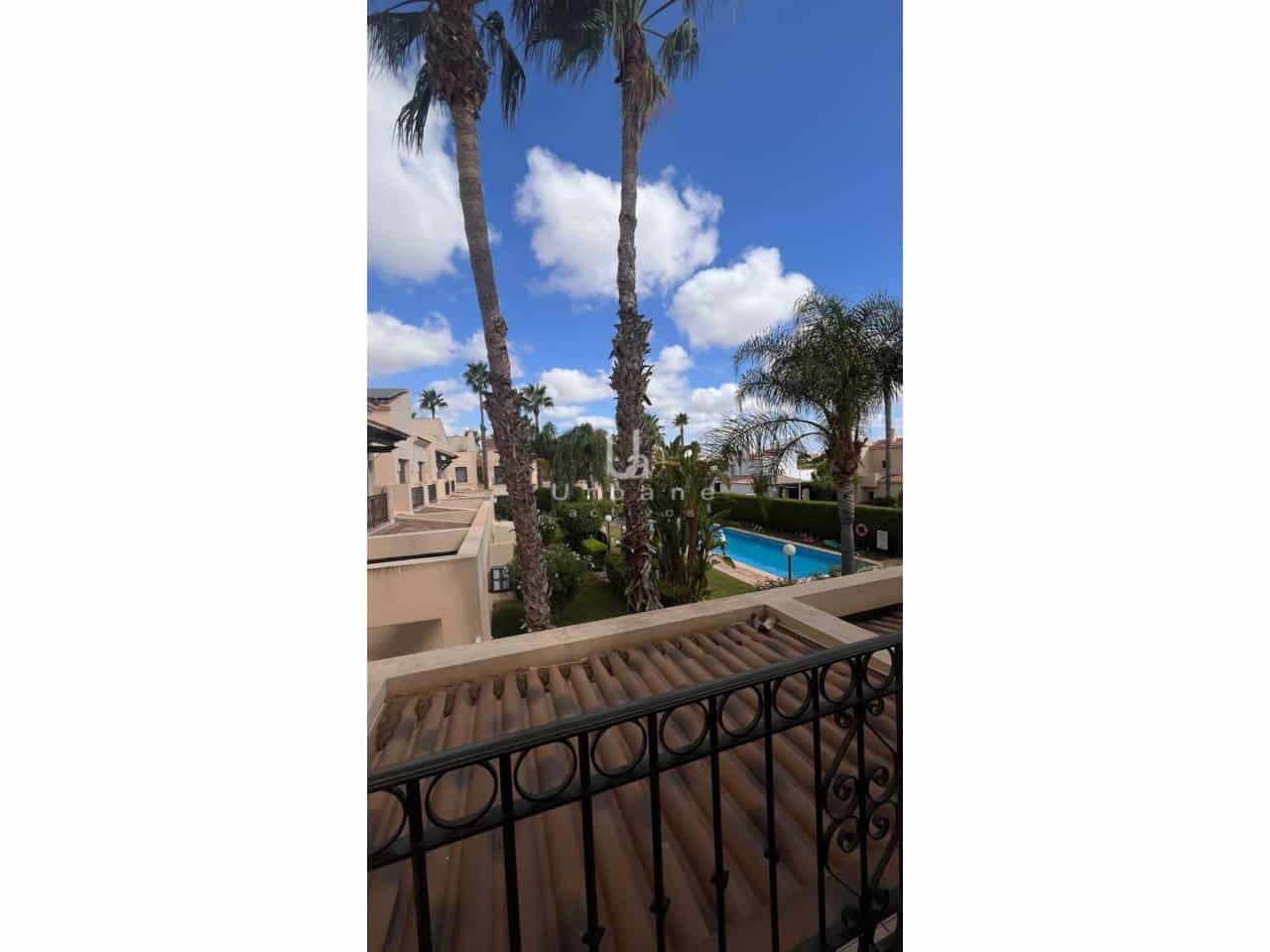 2 soveværelse Rækkehus til salg i Roda med swimmingpool garage - € 215.000 (Ref: 9246272)