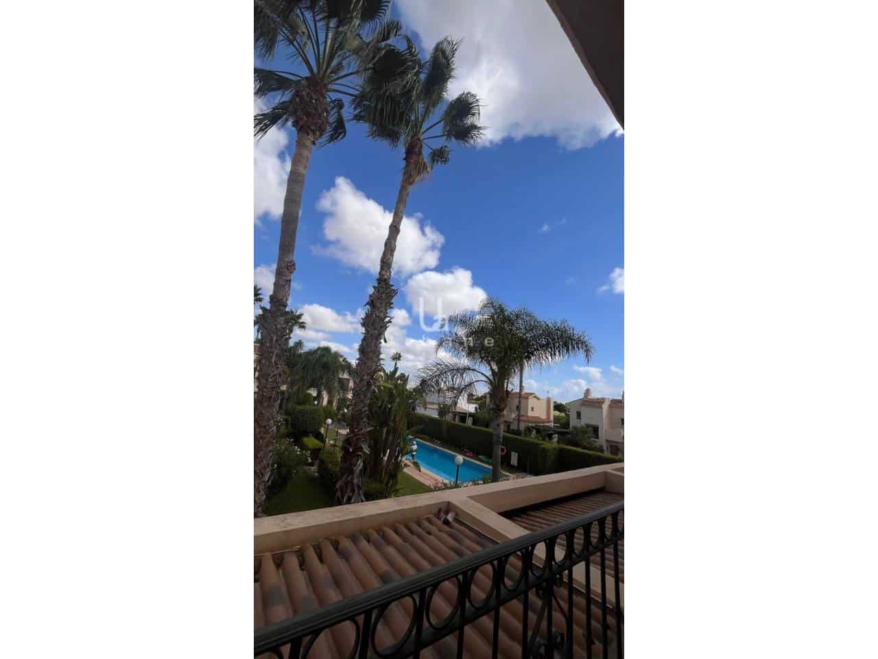 2 soveværelse Rækkehus til salg i Roda med swimmingpool garage - € 215.000 (Ref: 9246272)