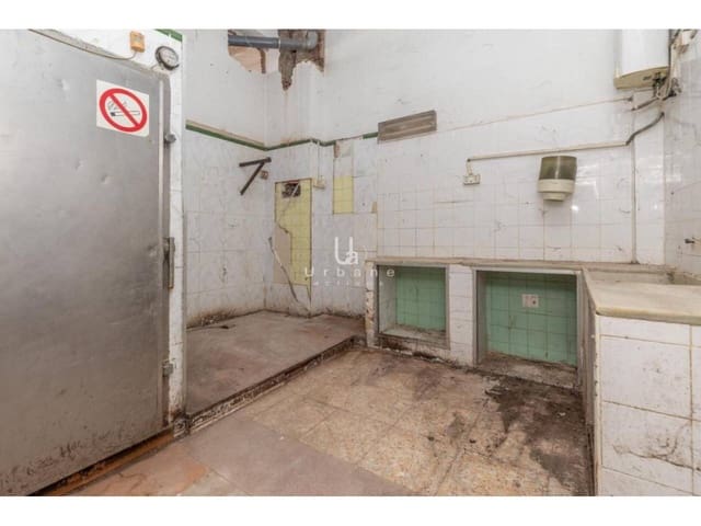 Commercial for sale in Alzira - € 99,000 (Ref: 9262244)
