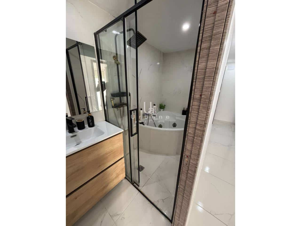 Casa de 5 habitaciones en Alginet en venta con piscina - 230.000 € (Ref: 9284922)