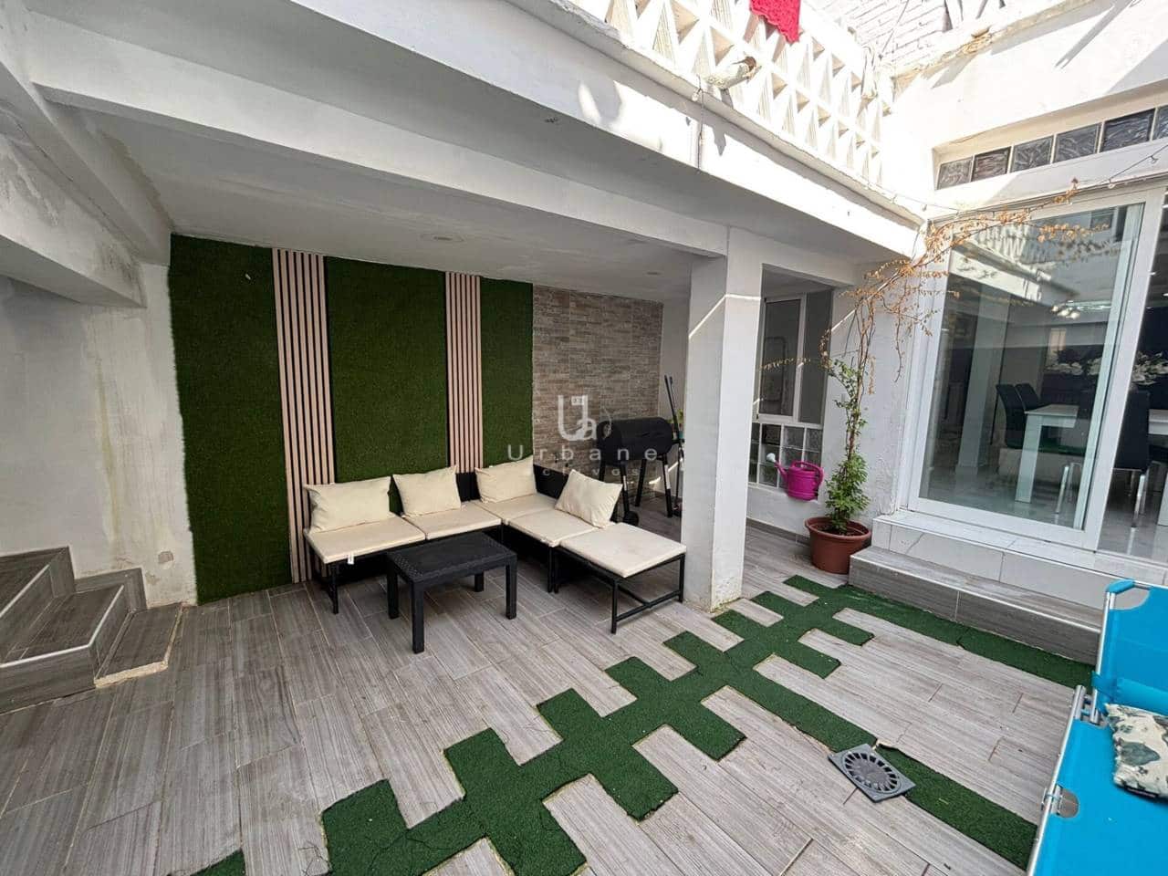 Casa de 5 habitaciones en Alginet en venta con piscina - 230.000 € (Ref: 9284922)