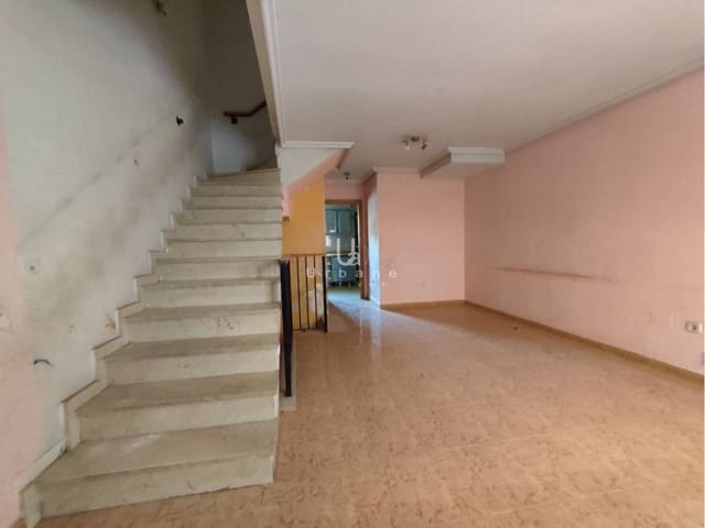 3 bedroom Townhouse for sale in Murcia city with garage - € 190,000 (Ref: 9297419)