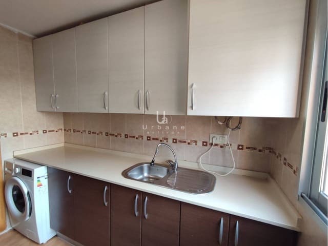 2 soveværelse Lejlighed til salg i Barrio del Progreso, Murcia by med garage - € 135.000 (Ref: 9303080)