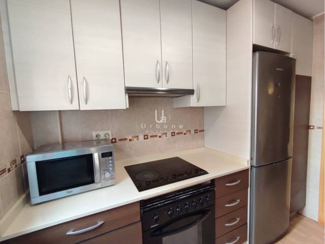 2 soveværelse Lejlighed til salg i Barrio del Progreso, Murcia by med garage - € 135.000 (Ref: 9303080)