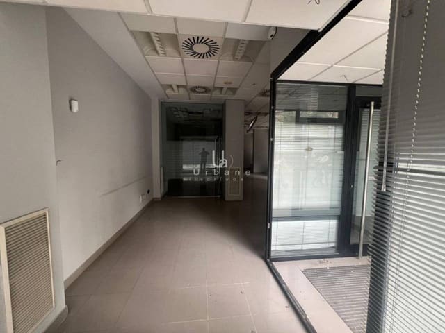 Commercial for sale in Alicante / Alacant city - € 680,000 (Ref: 9309224)